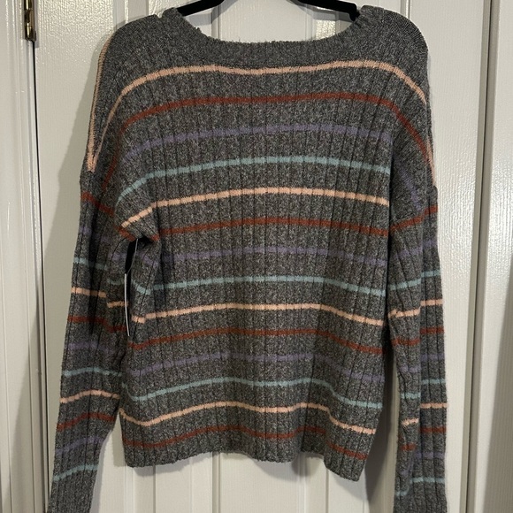 SO Grey Stripe Crew Ribbed Sweater Women's Sz. Small NWT - Picture 3 of 8